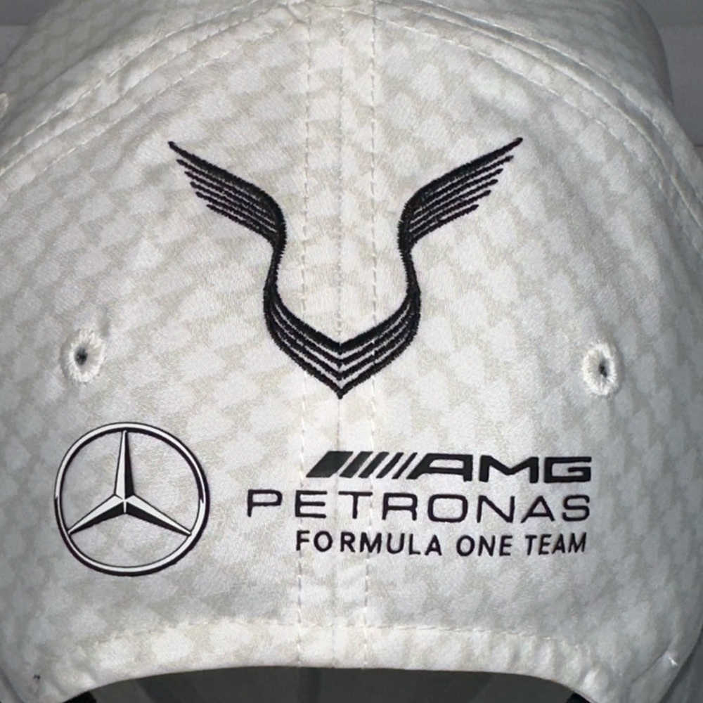 White Patterned Hat - Picture 6 of 9